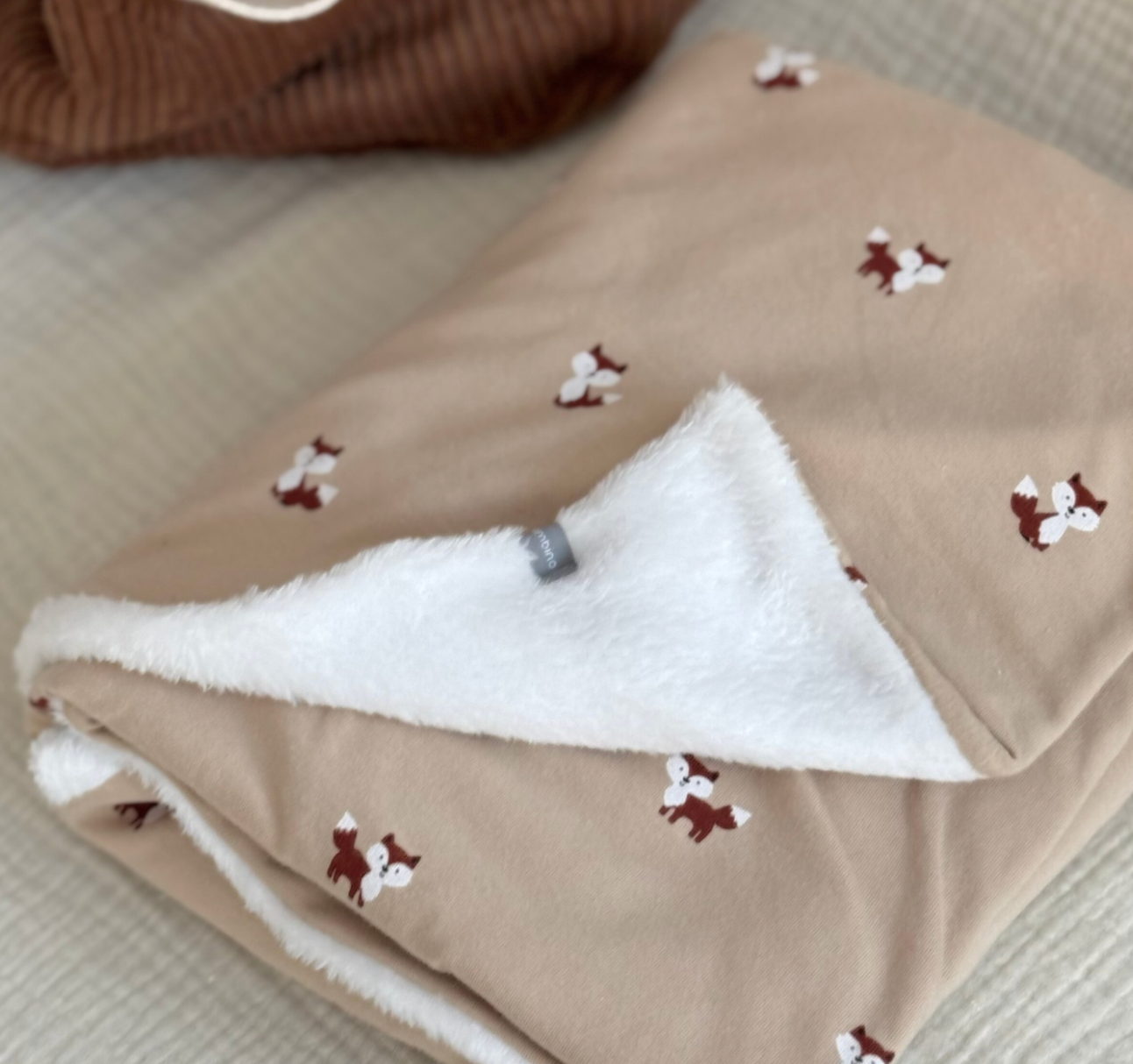 Bundle Blanket Fluffy Fox