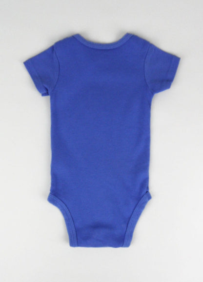 0284-cache-couche-manches-courtes