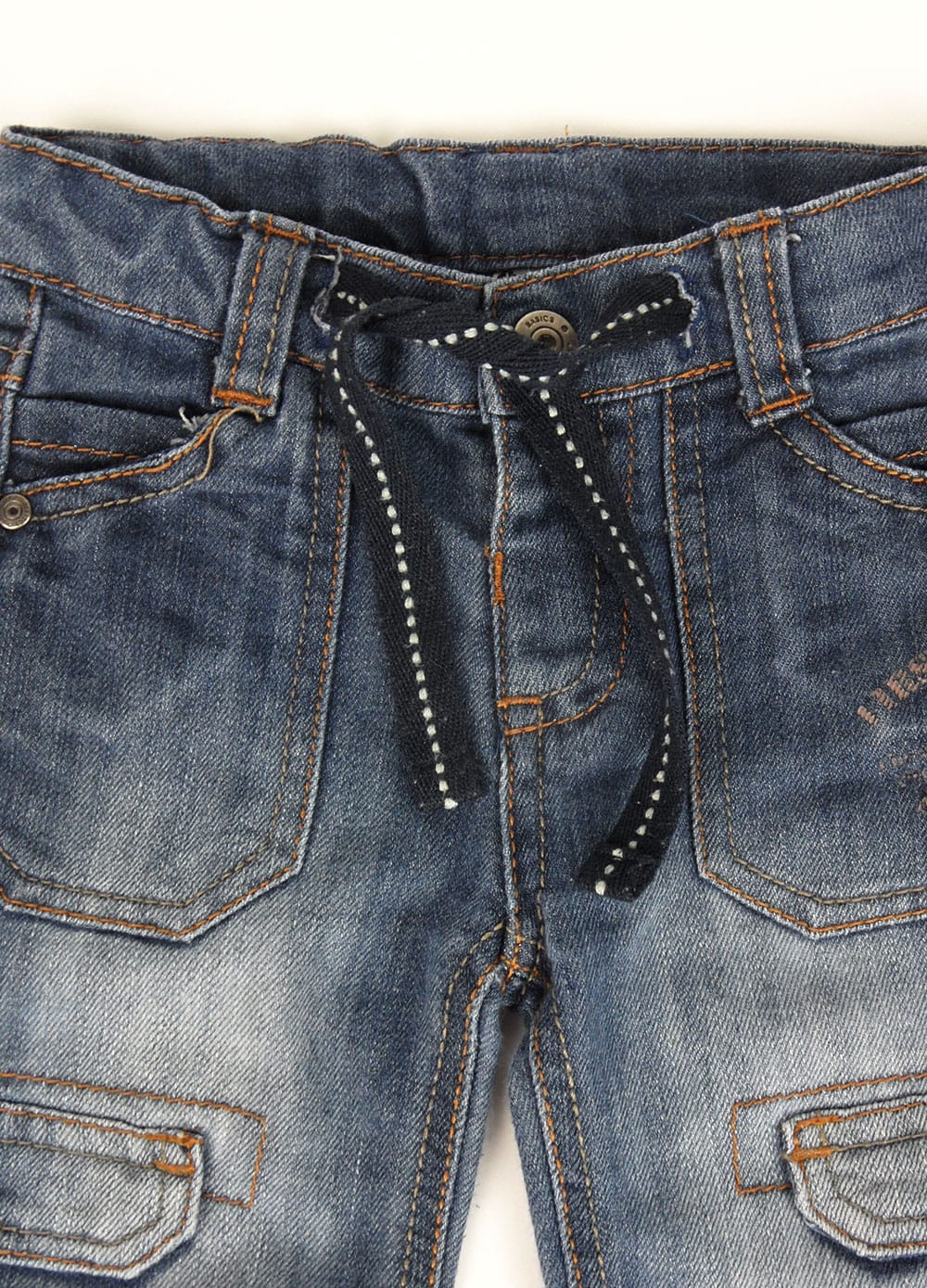 0388-pantalon-jeans-poches-sur-le-cote-facon-treillis
