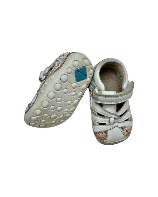 13009-clarks-sandale