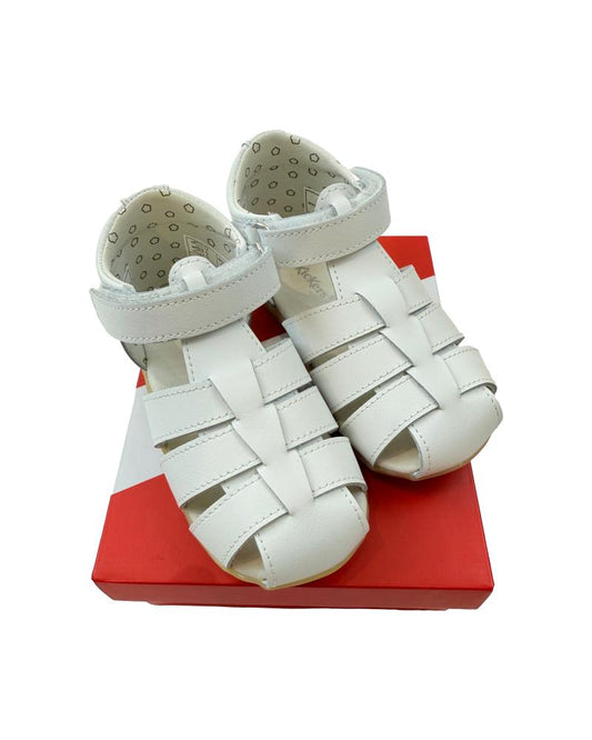 17020-kickers-sandale