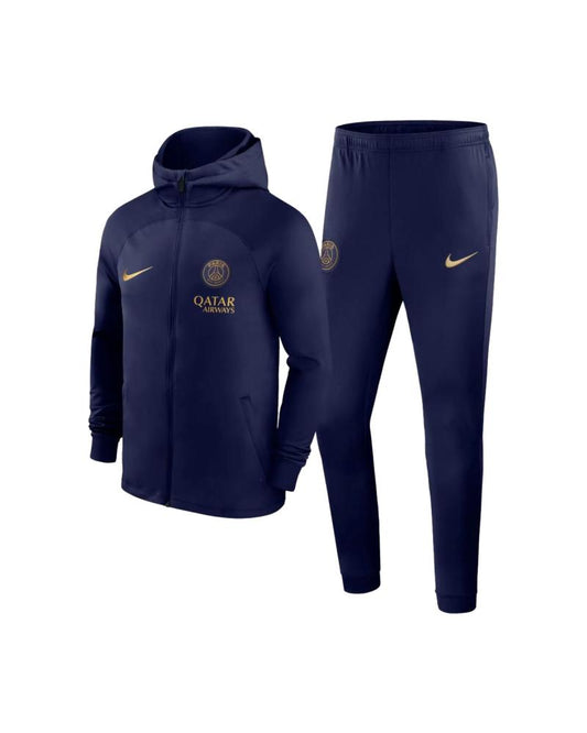 17485-nike-ensemble