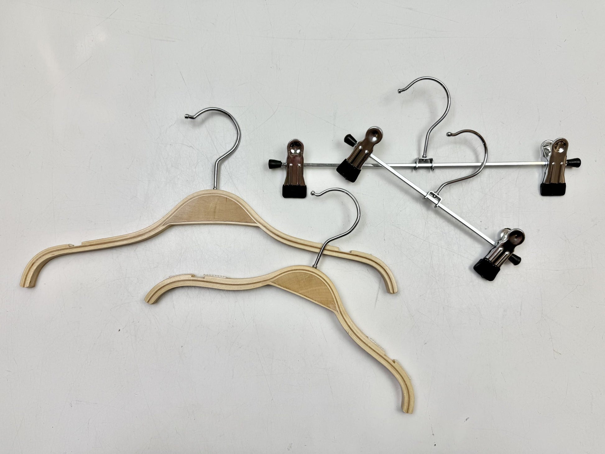 13654-cintres-a-clip-format-enfant