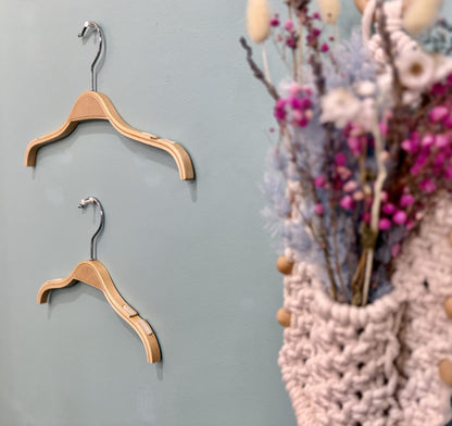 13651-cintres-en-bois-format-b-b